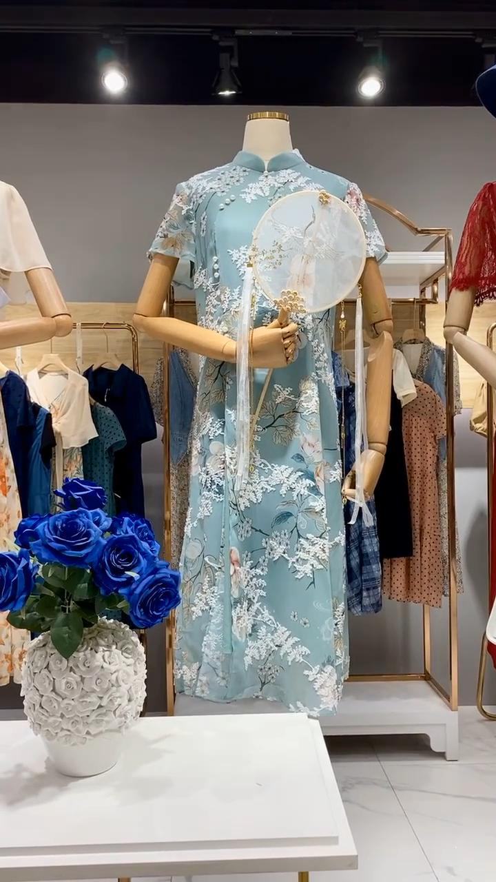 珂雯娜 2022夏深圳高端品牌设计师女装一手货源 南油女装直播货源