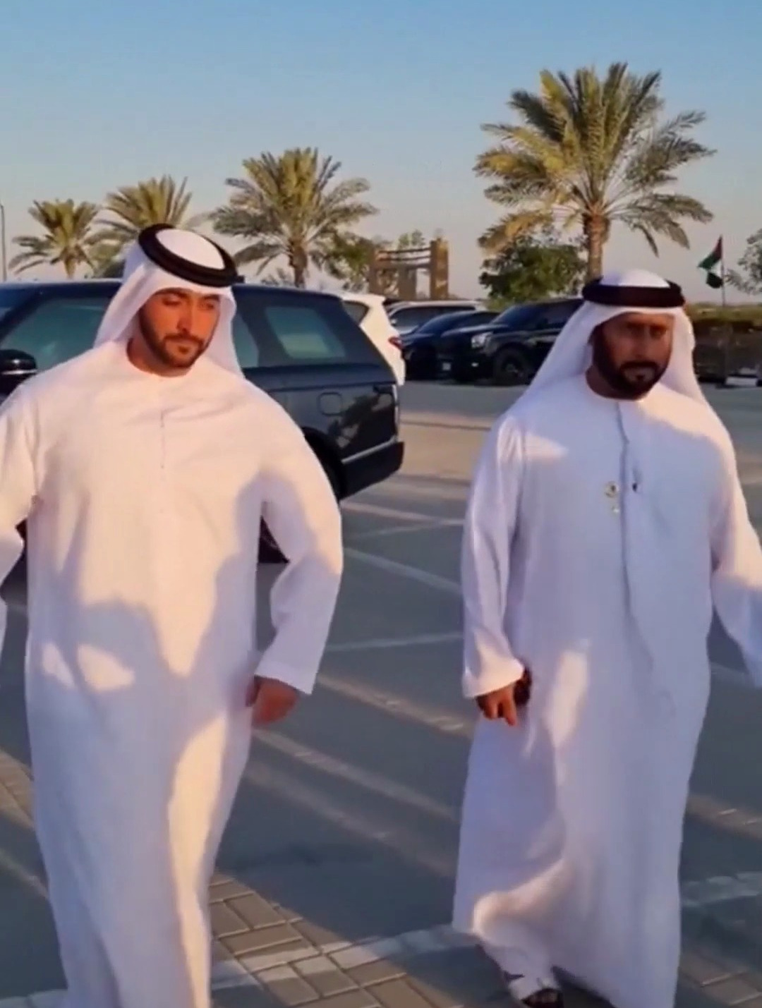 迪拜石油大亨见面会,阿拉伯大叔有钱就算了,还这么帅!