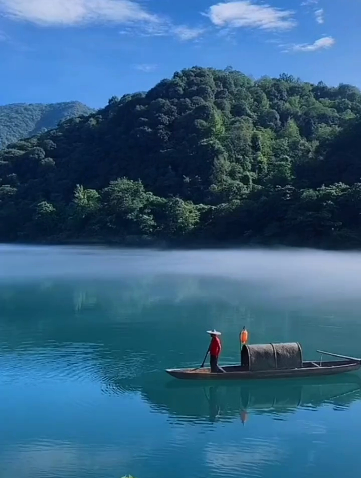 烟波江上一叶舟,宛若仙境画中游-度小视