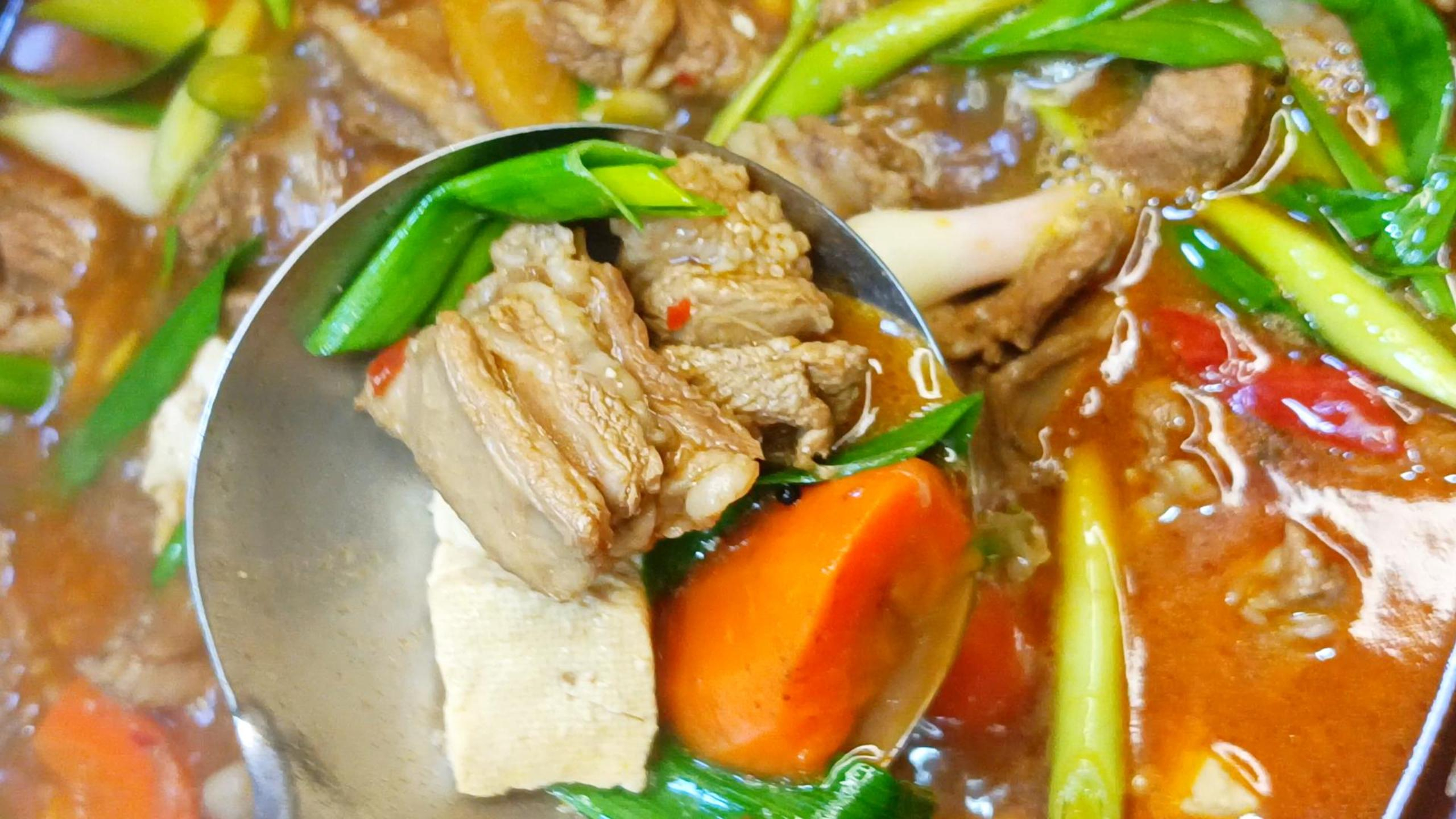 红汤羊肉锅,最适合冬天吃的一道菜,香辣过瘾