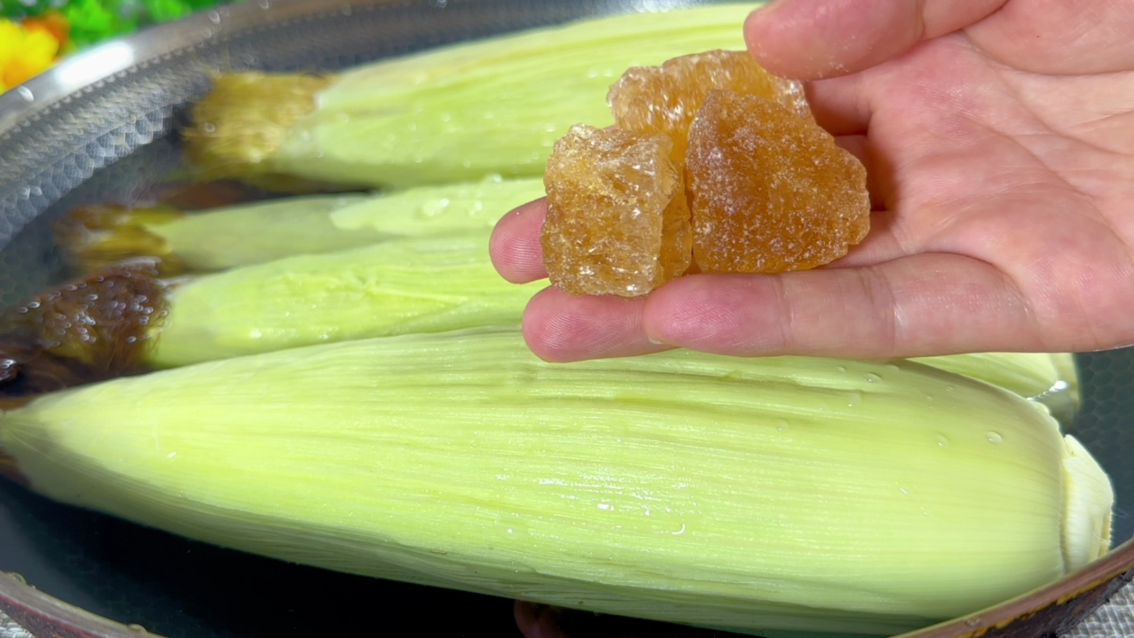 三伏天煮玉米,一定要多加这3样,玉米个个软糯香甜,营养全保留