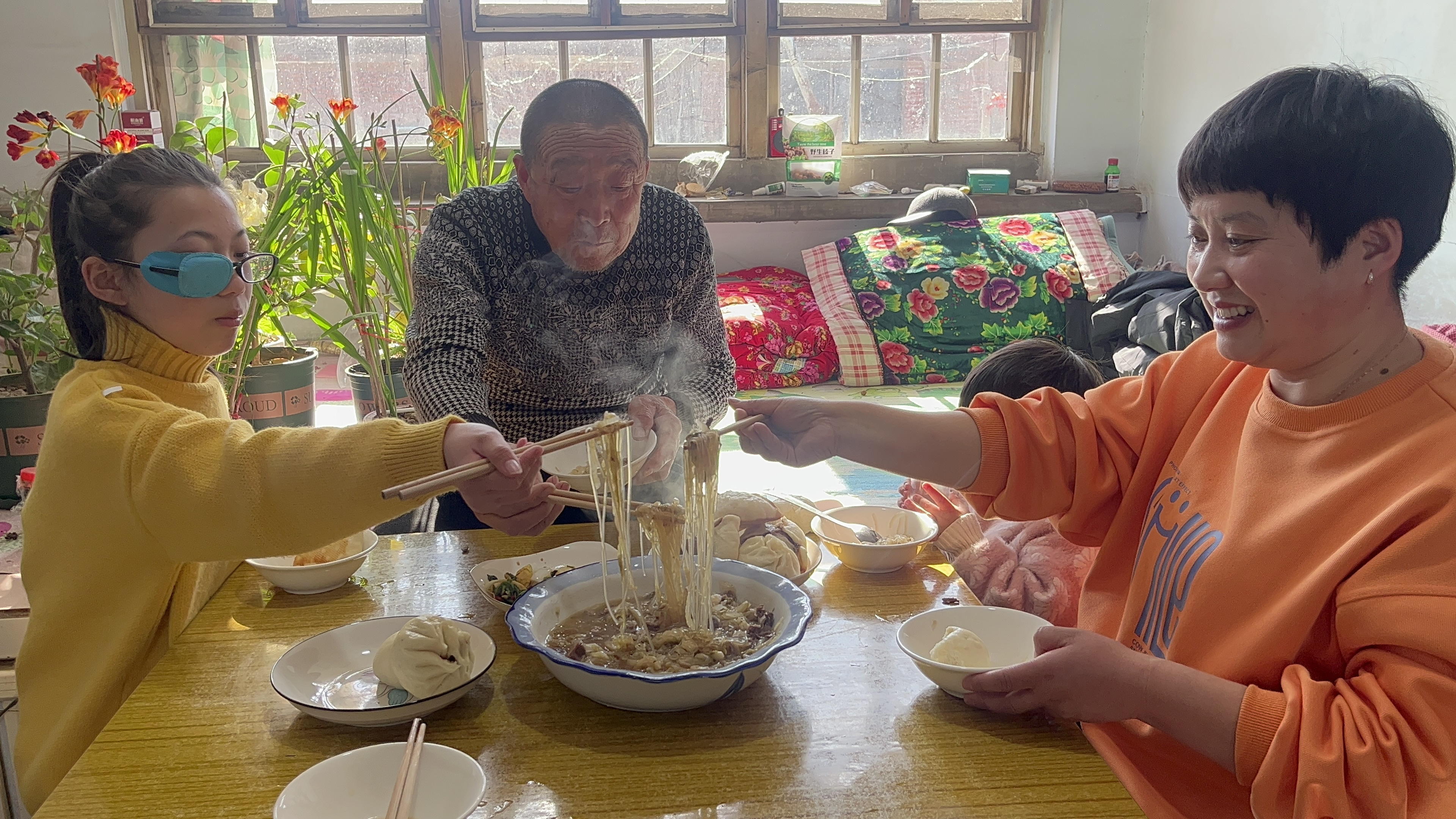 正月初八把面发,糖三角,豆包蒸开花,祝大家新的一年把财发