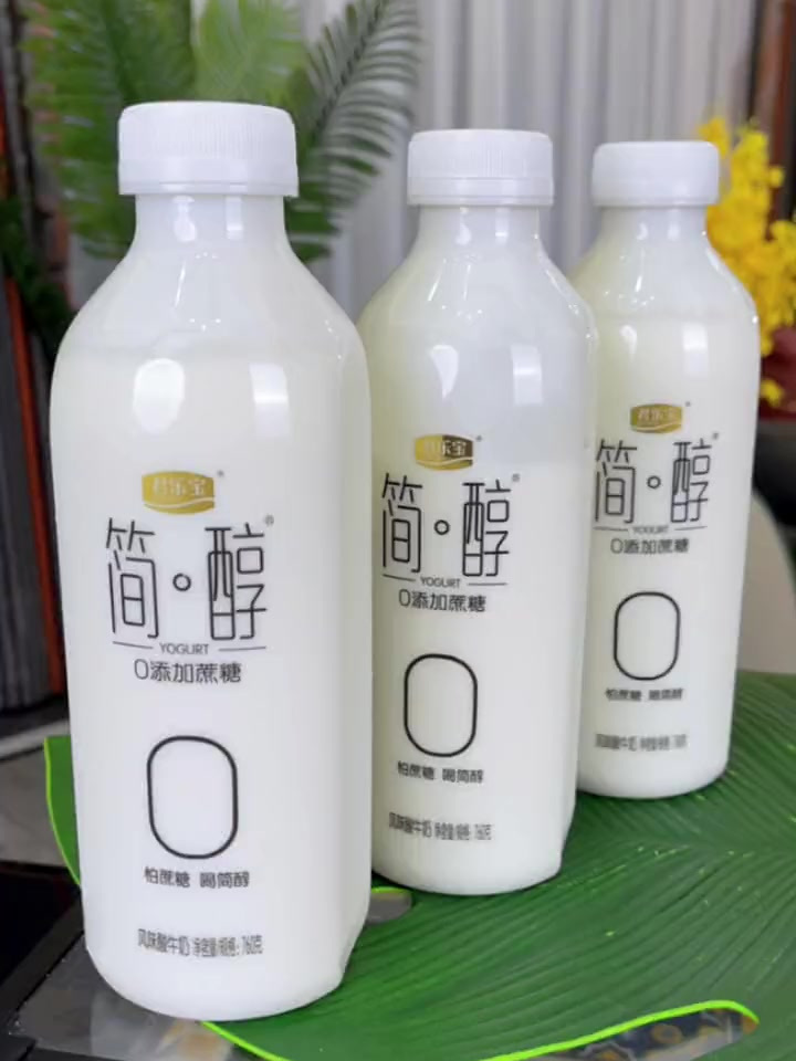 爱喝酸奶的姐妹不要错过,君乐宝家的简醇,奶香浓郁,还特别黏稠