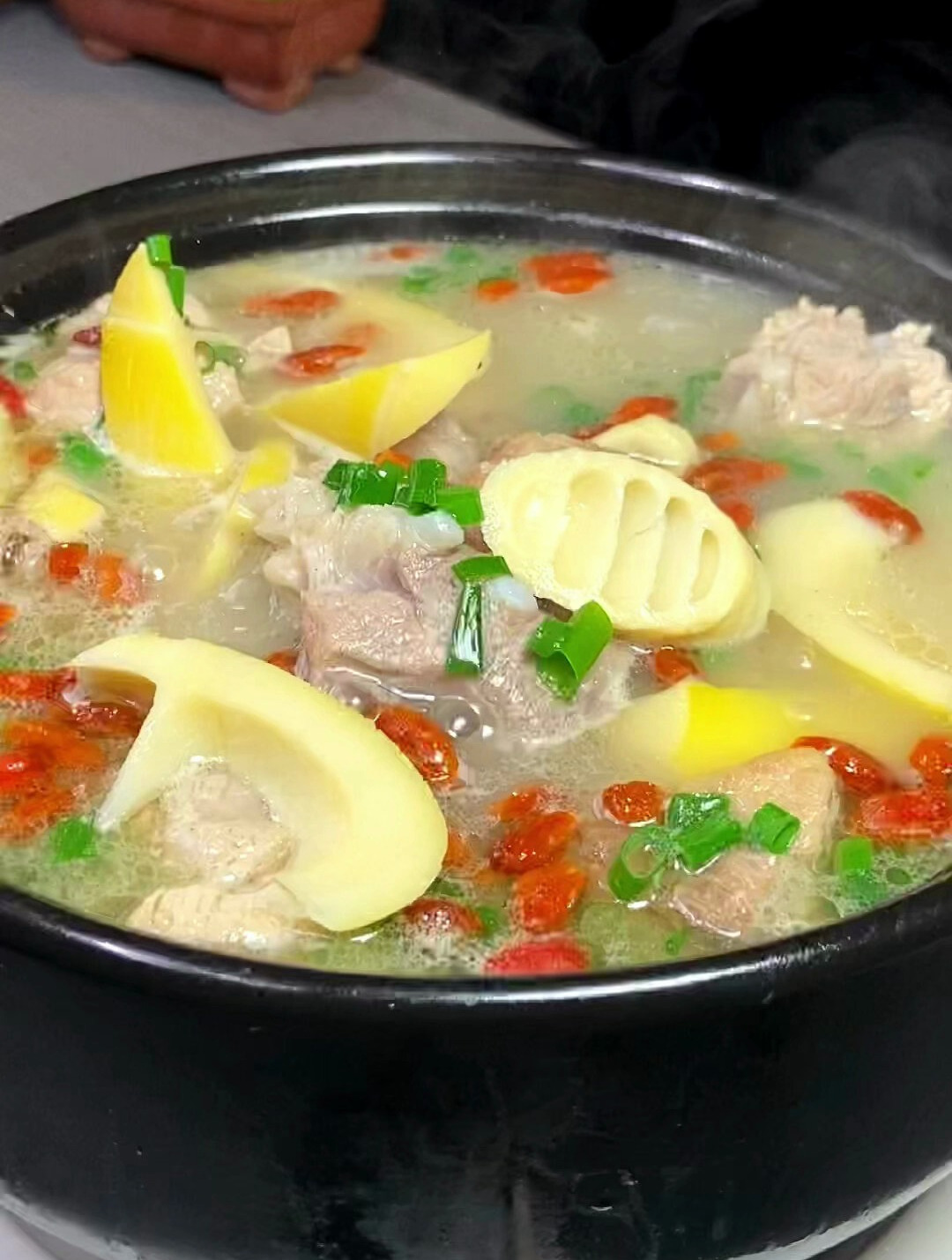 俗话说:"春天一碗汤,胜过良药方",这6道春季汤不要错过