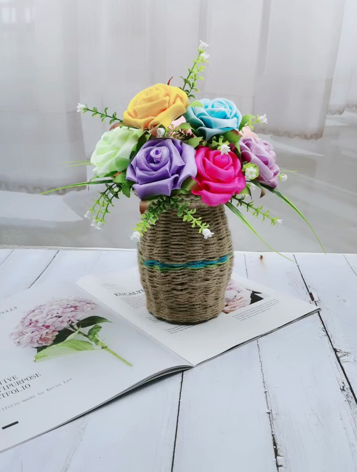 家里的瓶瓶罐罐不要扔喔,可以做简单又好看的花瓶-度小视