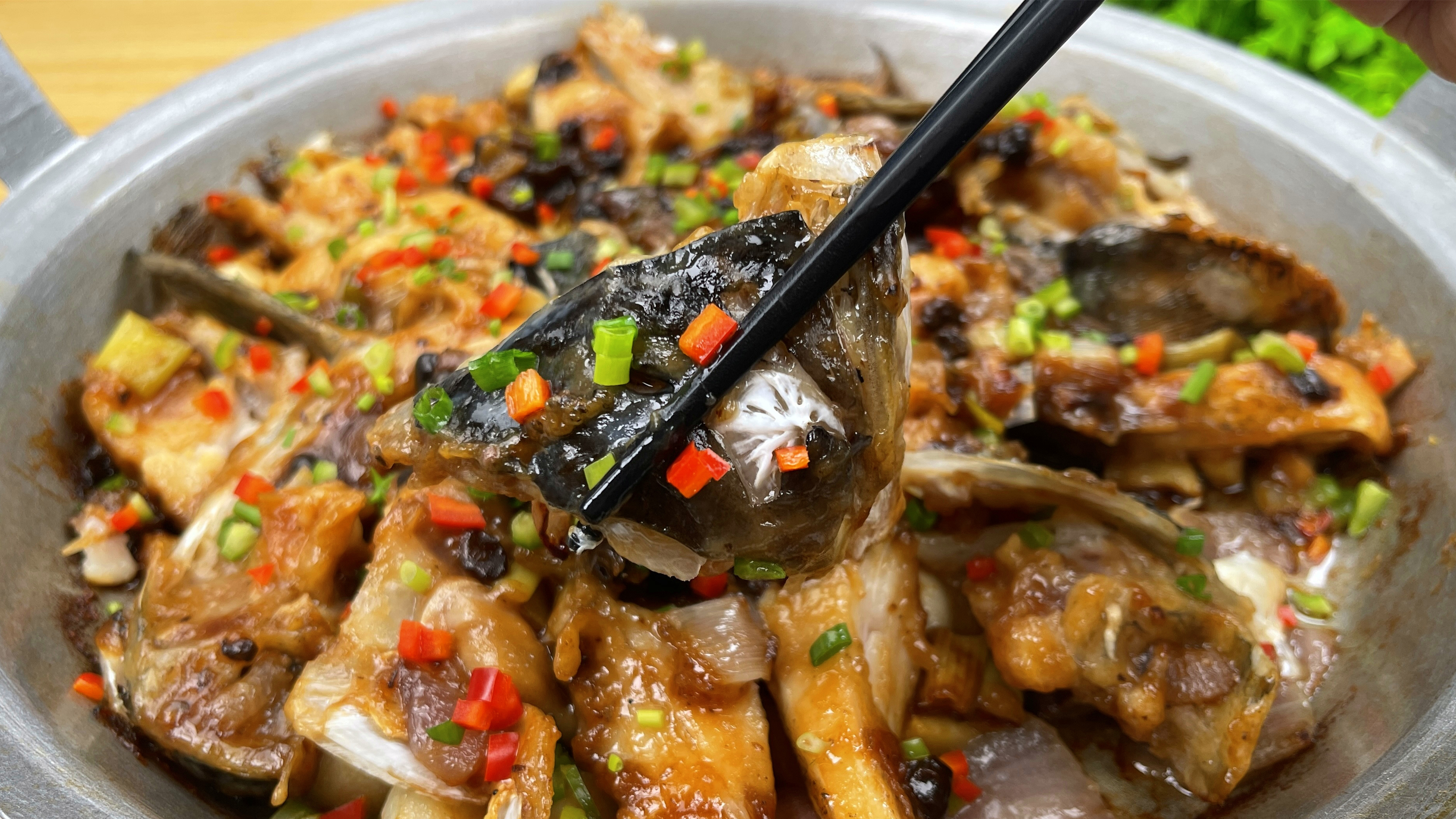 这才是鱼头最好吃的做法,比红烧香,比清蒸嫩滑,第一次见,真牛