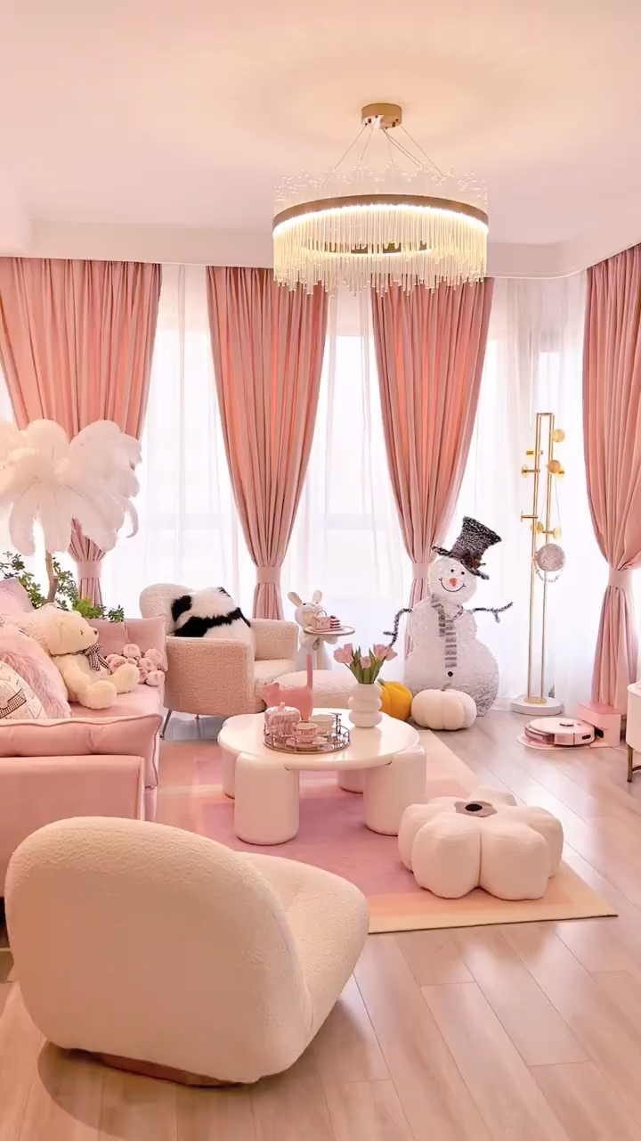 我的粉色客厅里竟连扫地机器人都是粉色的