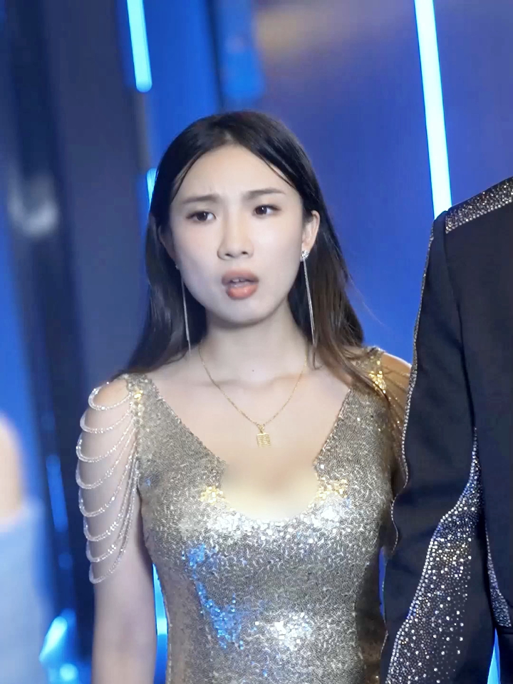 22你个绿茶婊还在装可怜