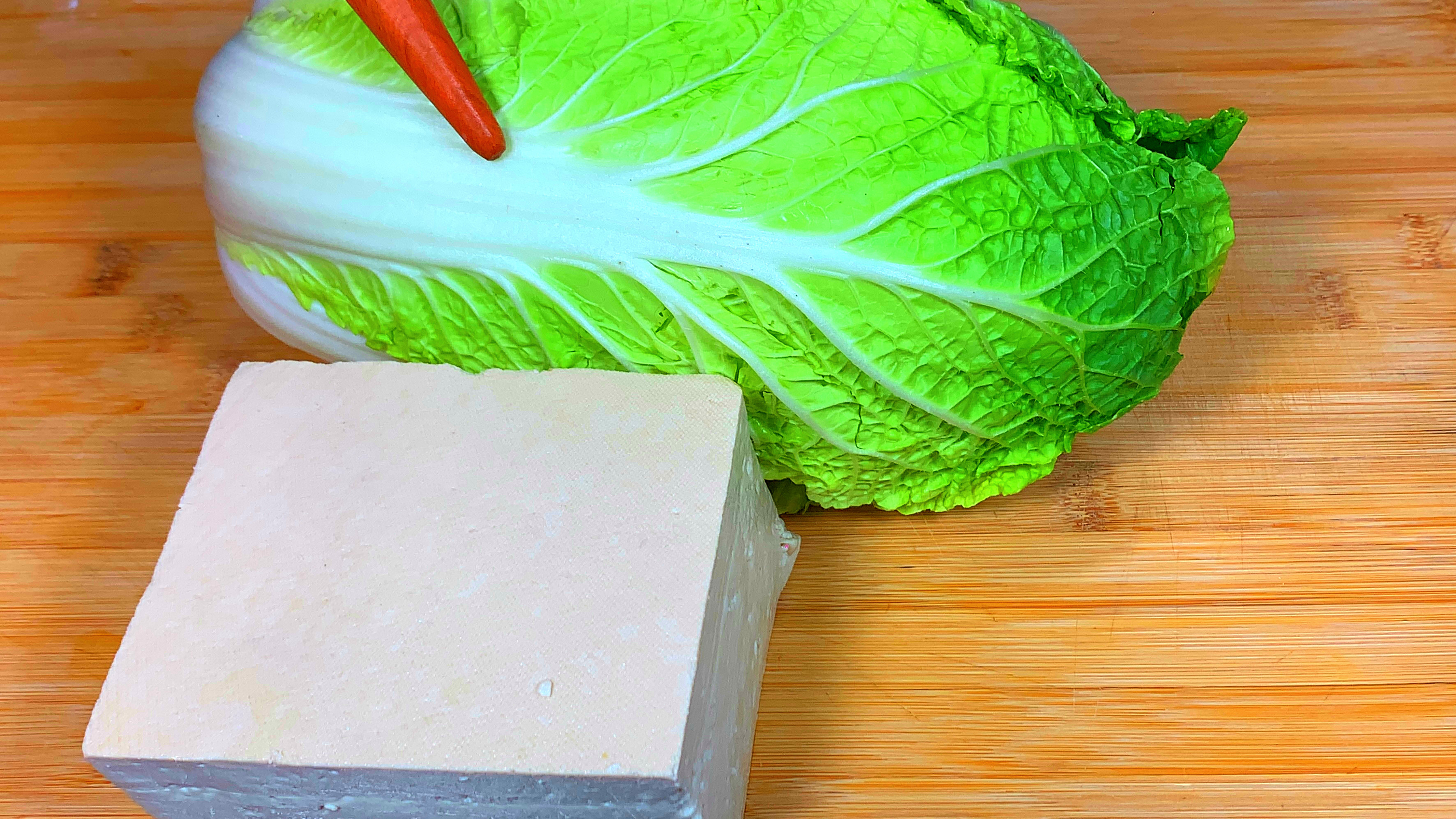 白菜和豆腐这样做,营养丰富,鲜香入味,炖一锅都不够吃