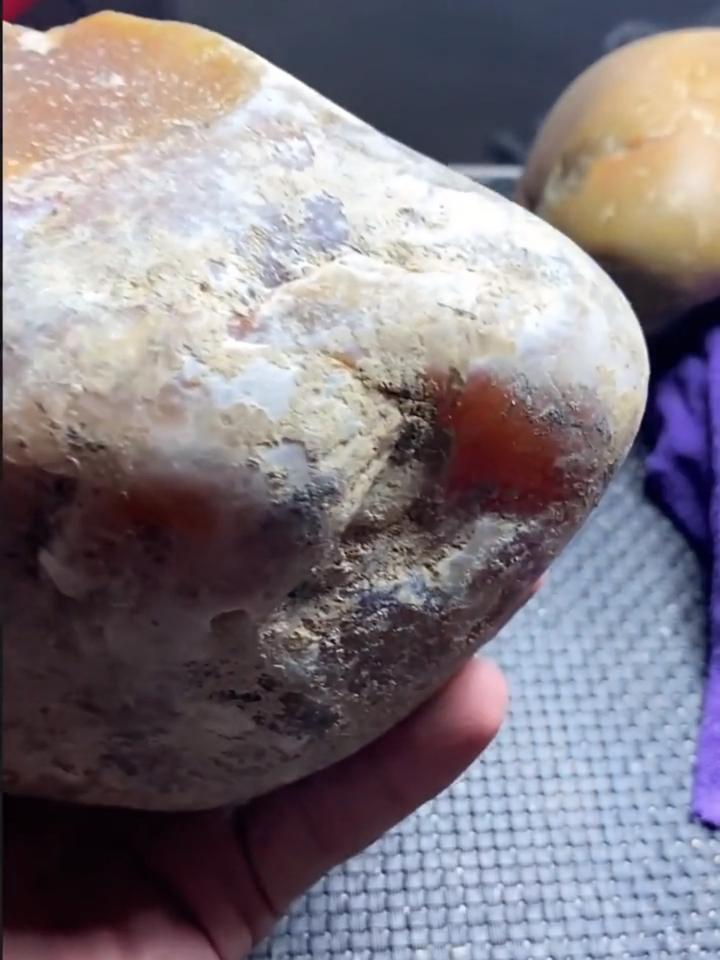 1960克重,杜热红金丝玉原石最美石头!