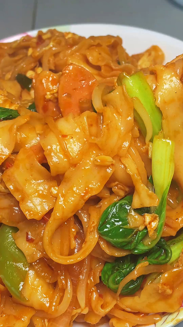 鸡蛋炒刀削面,色香味俱全,超级好吃-度小视