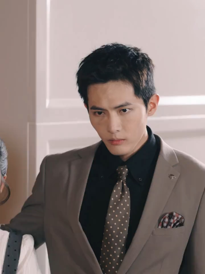 失忆后和死对头闪婚了 40