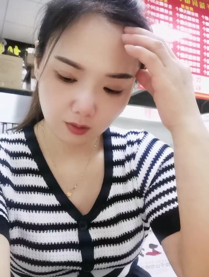 本人已经近了,湖北的女儿,湖北的媳妇,就是命不好,守寡四年