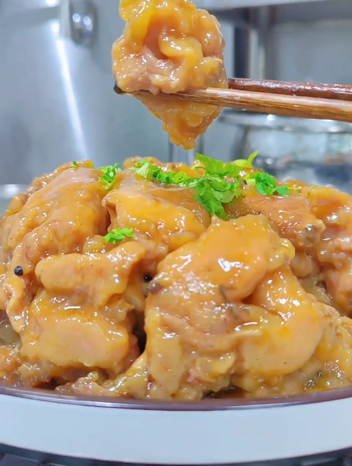 老黄县扣碗鸡块,小孩子因为这道菜多吃了两碗-度小视