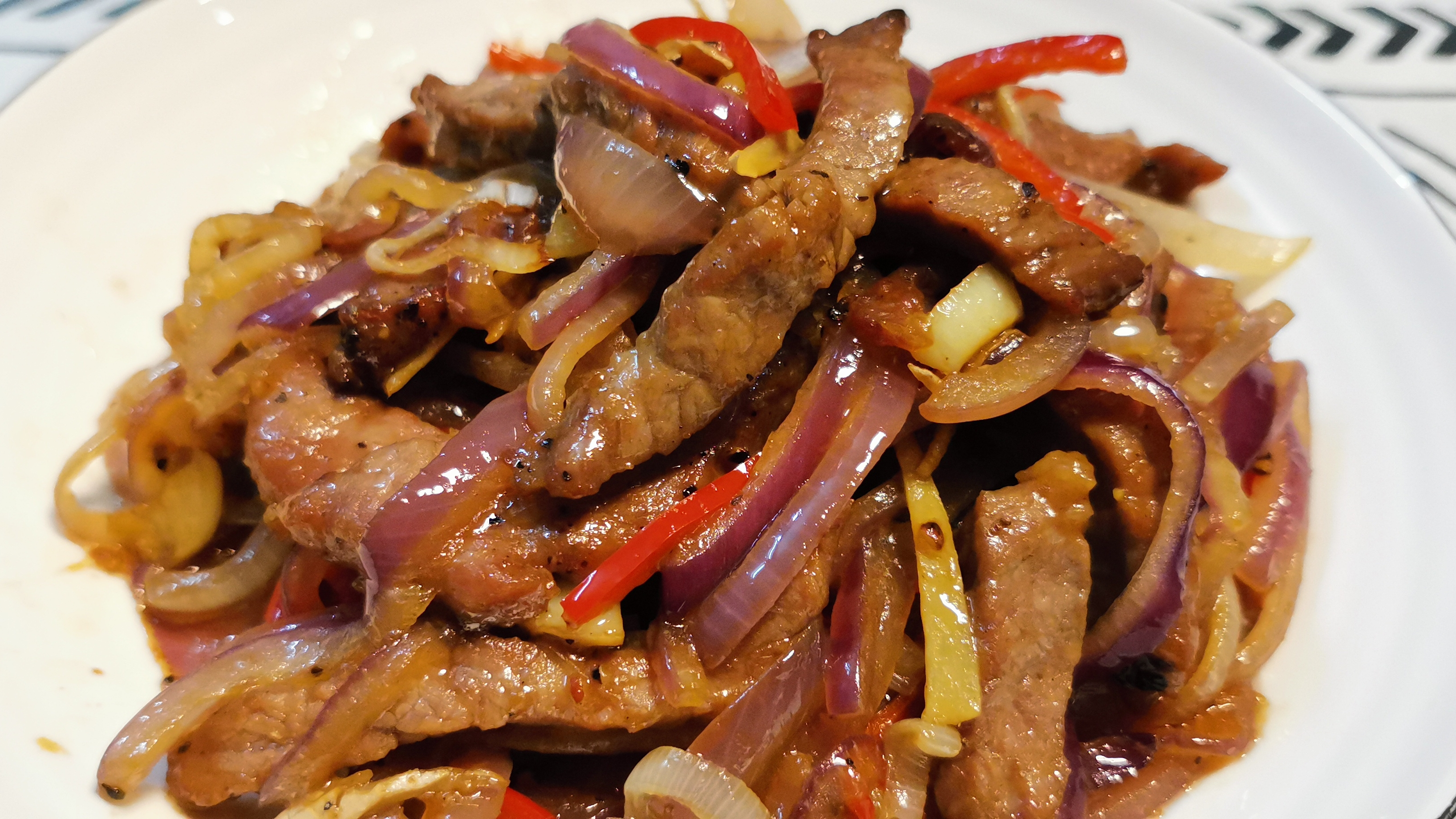 家常版的黑椒牛肉,既下饭,又下酒,餐桌上必不可少的一道菜