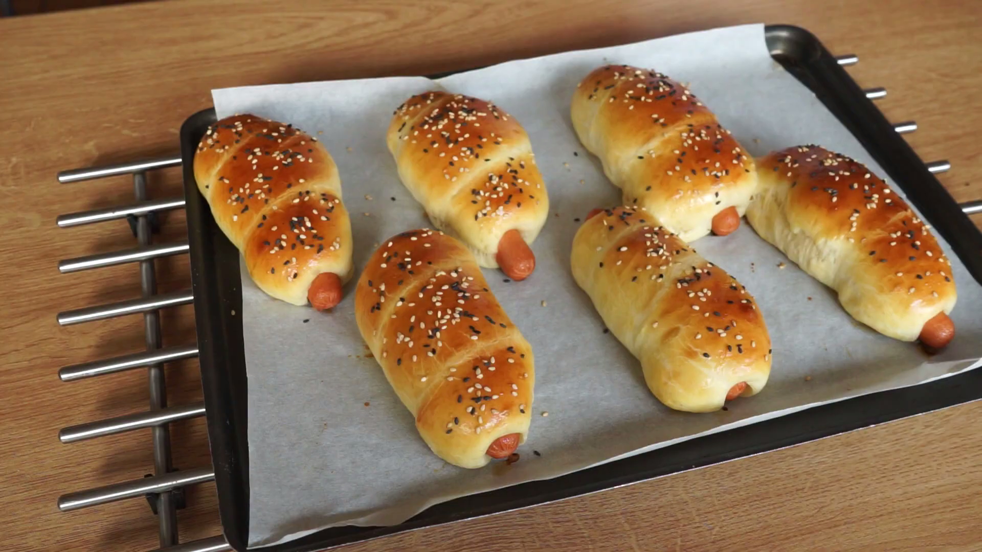 好吃香肠面包,咸香松软,记住3点,蓬松暄软无添加,早餐必备