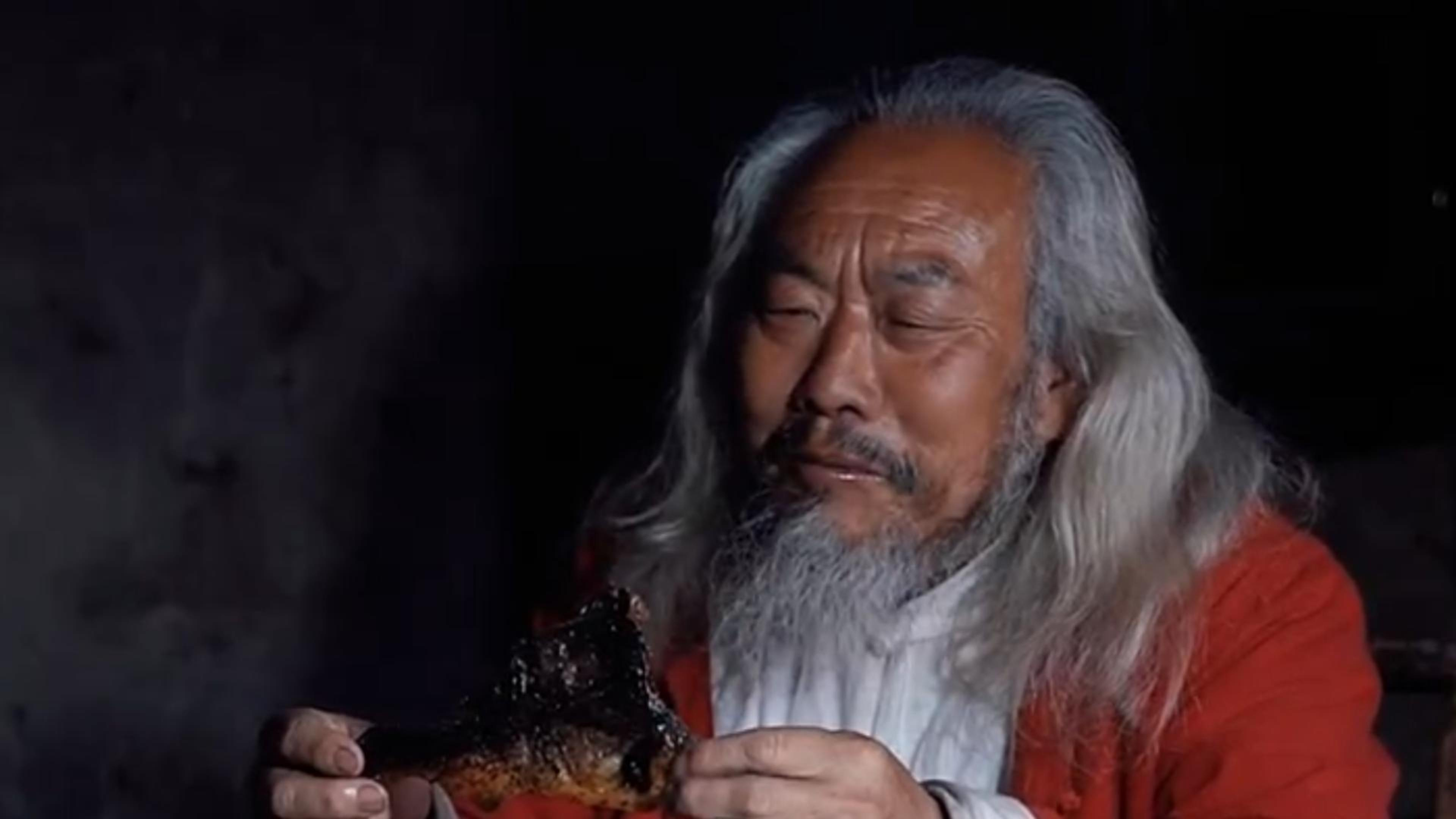 菜市场都把牛蛙皮扔了,殊不知牛蛙皮是个好东西……农村美食