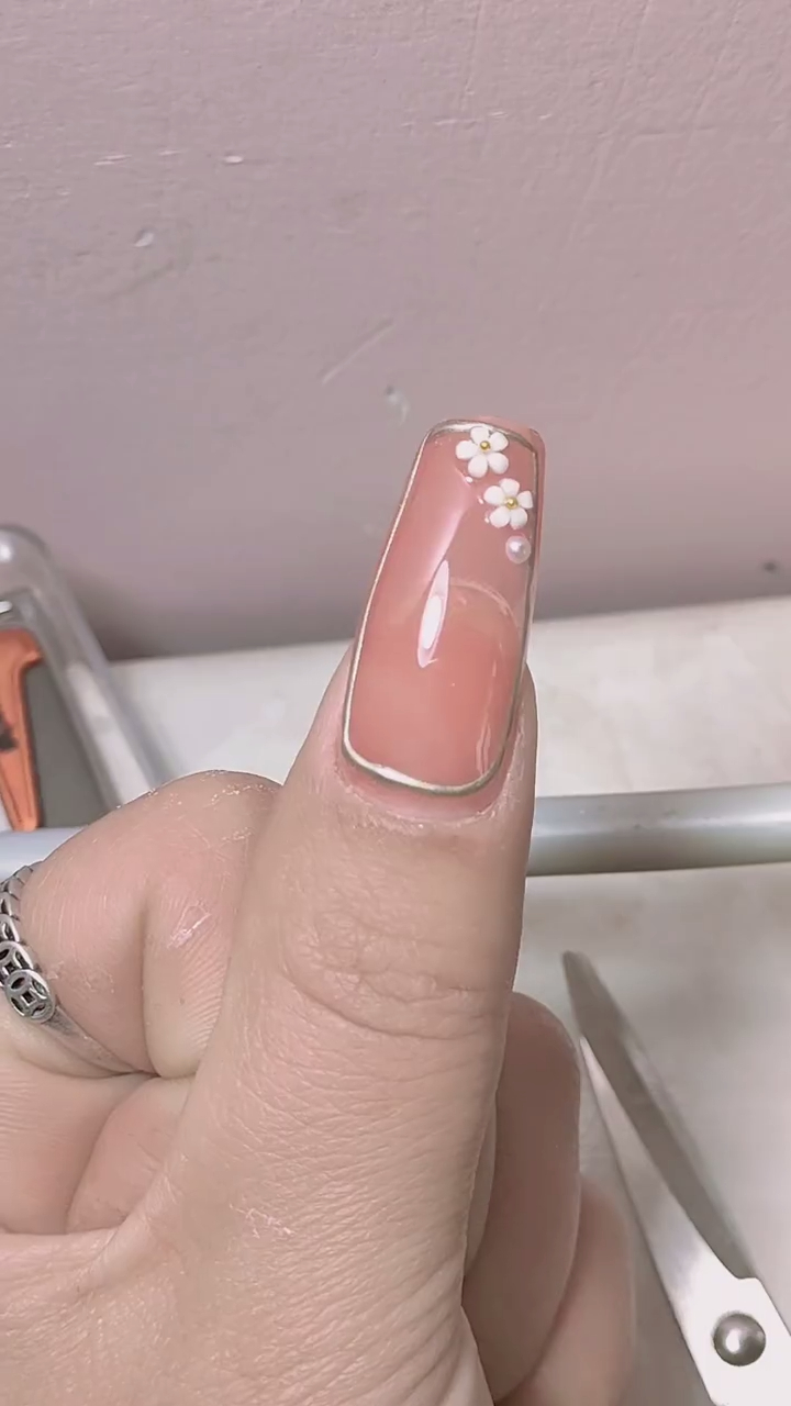 美甲新手教程-梅花