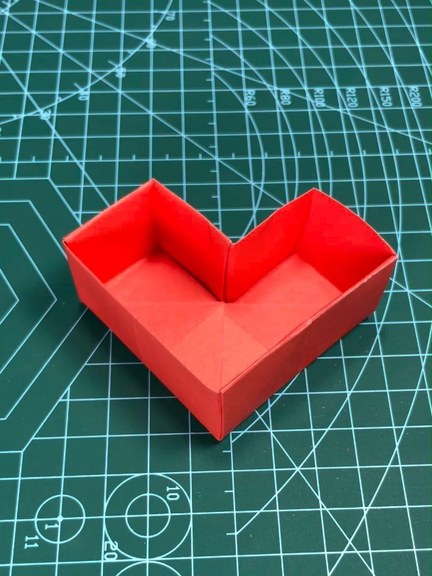 折纸爱心收纳盒,简单漂亮的盒子,diy手工制作