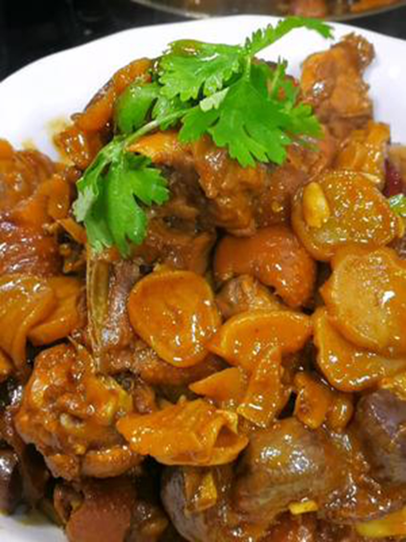 再早家里来客人且的硬菜,小鸡炖土豆干-度小视