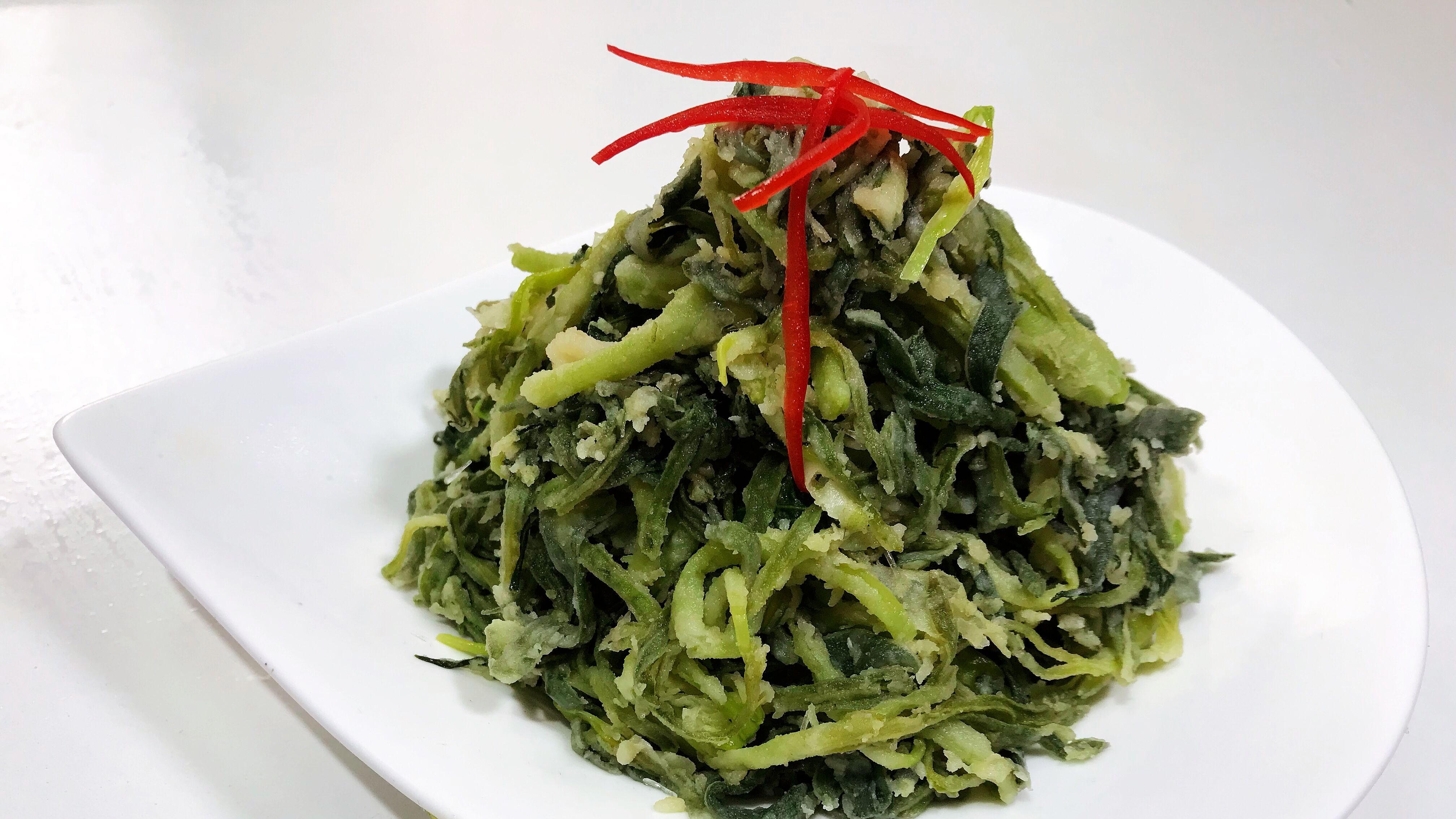 家乡蒸野菜(面条菜)这样做,松散翠绿不变色,小时候的味道