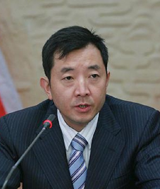 有记者问陈行甲为什么辞官,他说:我厌烦了戴着面具做人,做官-度小视