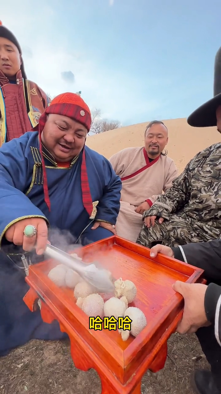 内蒙古土豪请客吃饭满满当当一大锅的肉实在太过瘾了