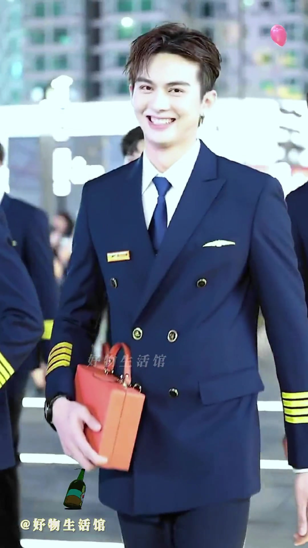 机长 宝藏男孩 街拍 精神小伙 空少-度小视