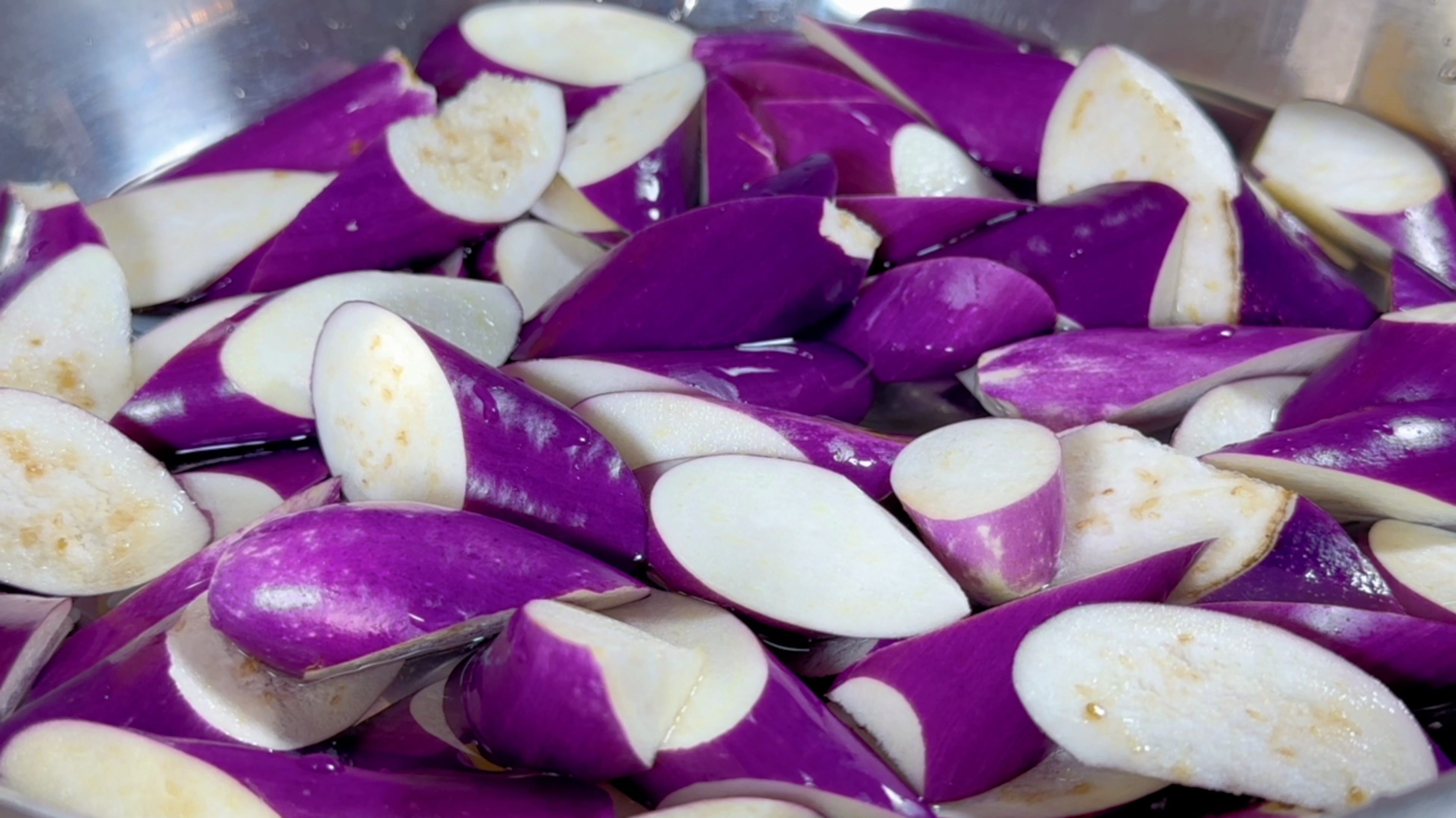 大暑后要多吃茄子,教你一个神仙吃法,不用煎不油炸,天热吃真香