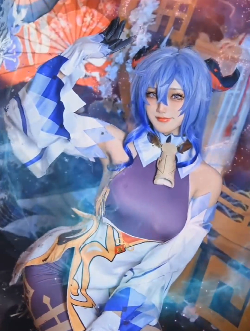 御姐王小美(bushi)!美女cosplay原神甘雨二次元变装-度小视