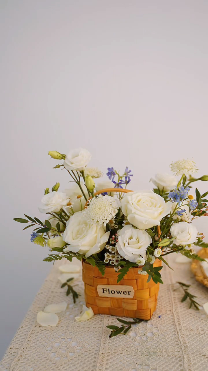 白色系手提花篮插花教学