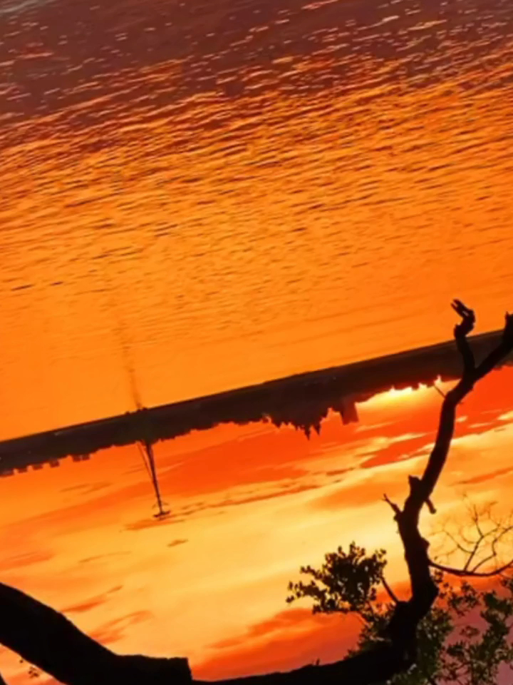 明明是一天中最美的时刻,它却叫黄昏,美好而又略伤感像极了人生