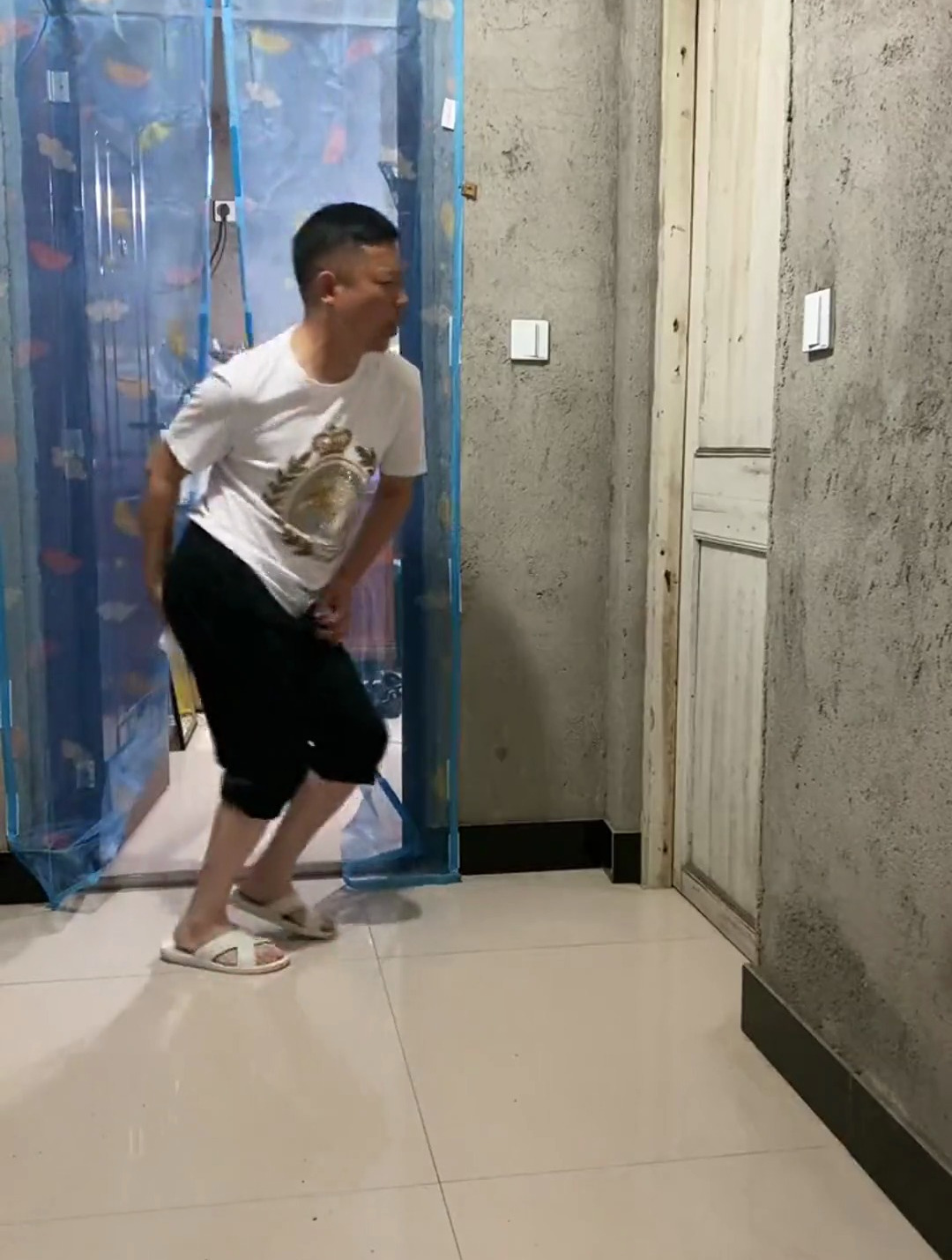 你咋还没完事啊,我快拉裤兜子了