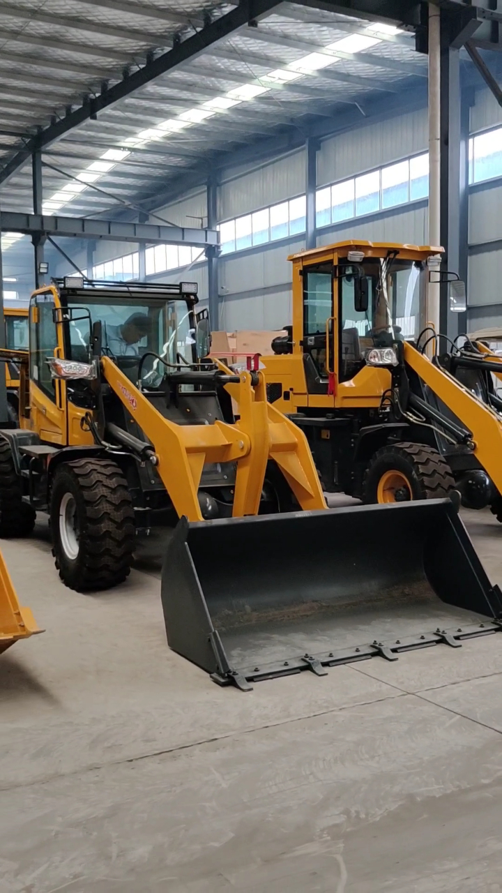 矮脚虎铲车装载机,工程农用样样都行-度小视