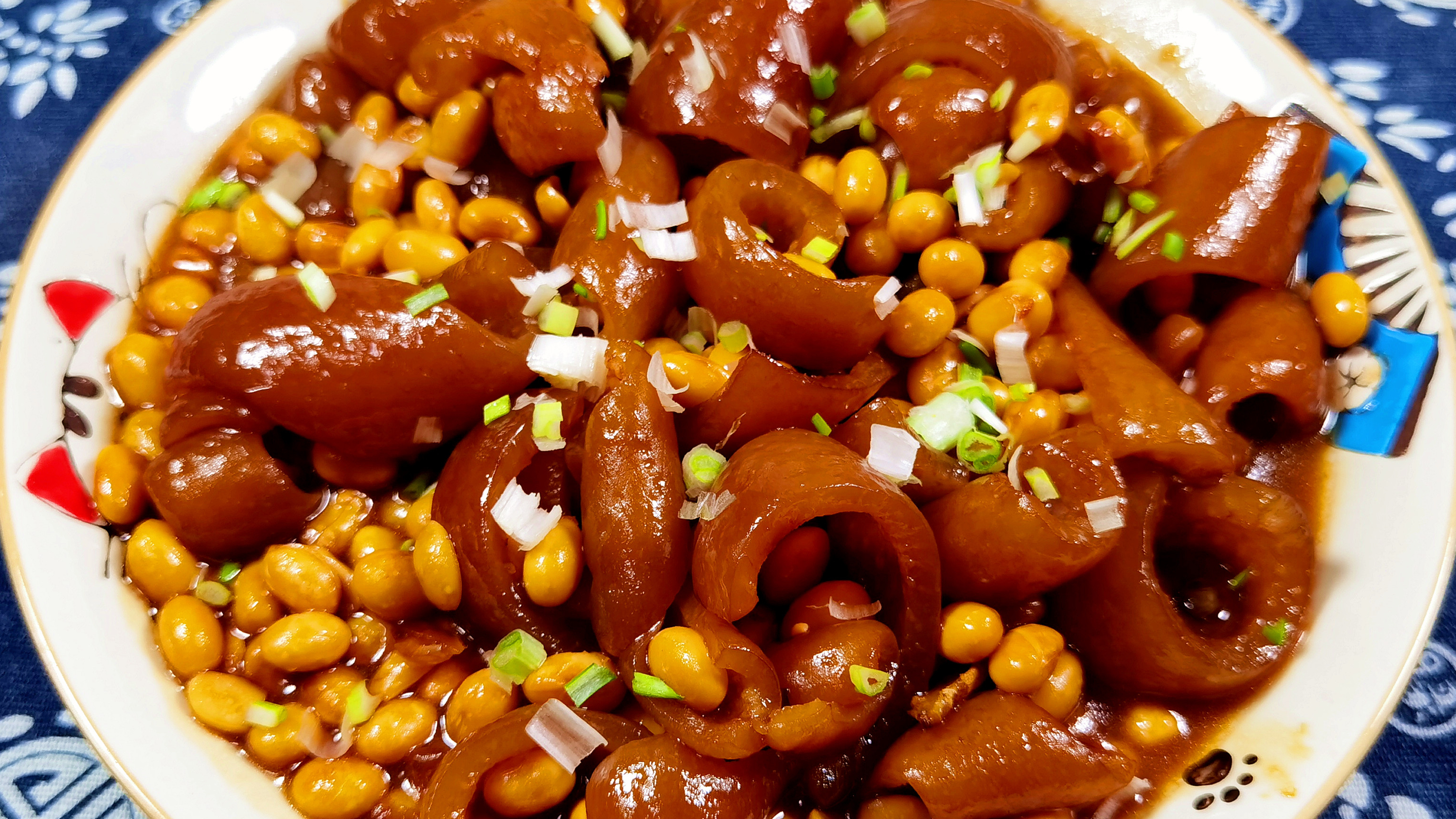 冬天多吃猪皮，我家10次有9次是这样做，鲜香入味，Q弹爽滑，真香