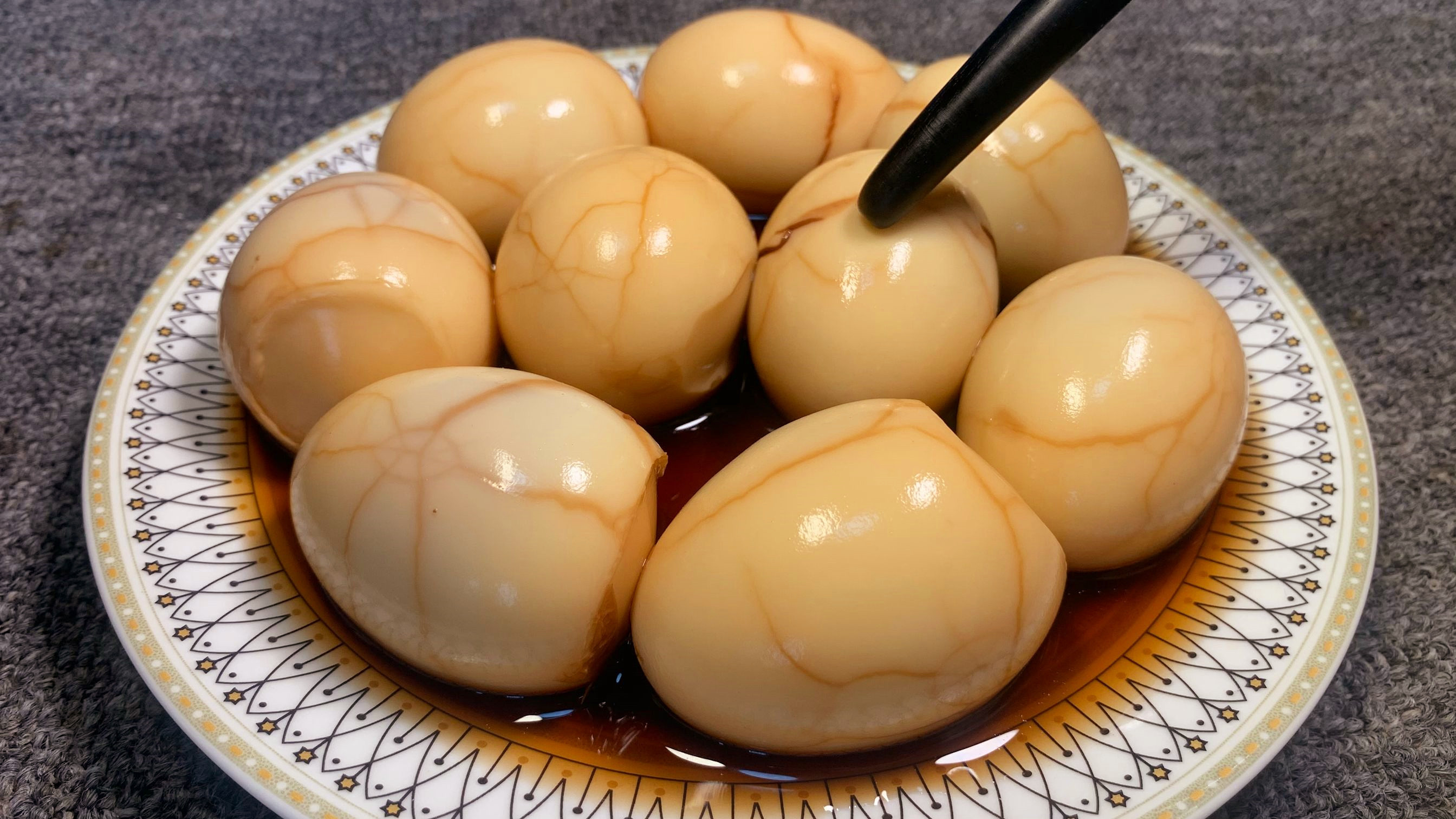30年大厨教你茶叶蛋正确做法,茶香浓郁,入味可口,比早餐店好吃