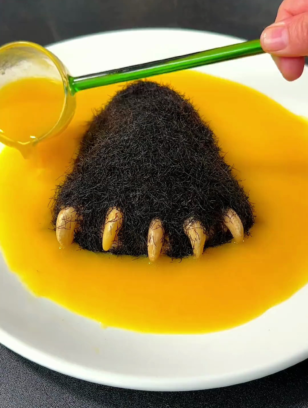 过年过节来上一道硬菜"赛熊掌",寓意大展宏图年夜饭