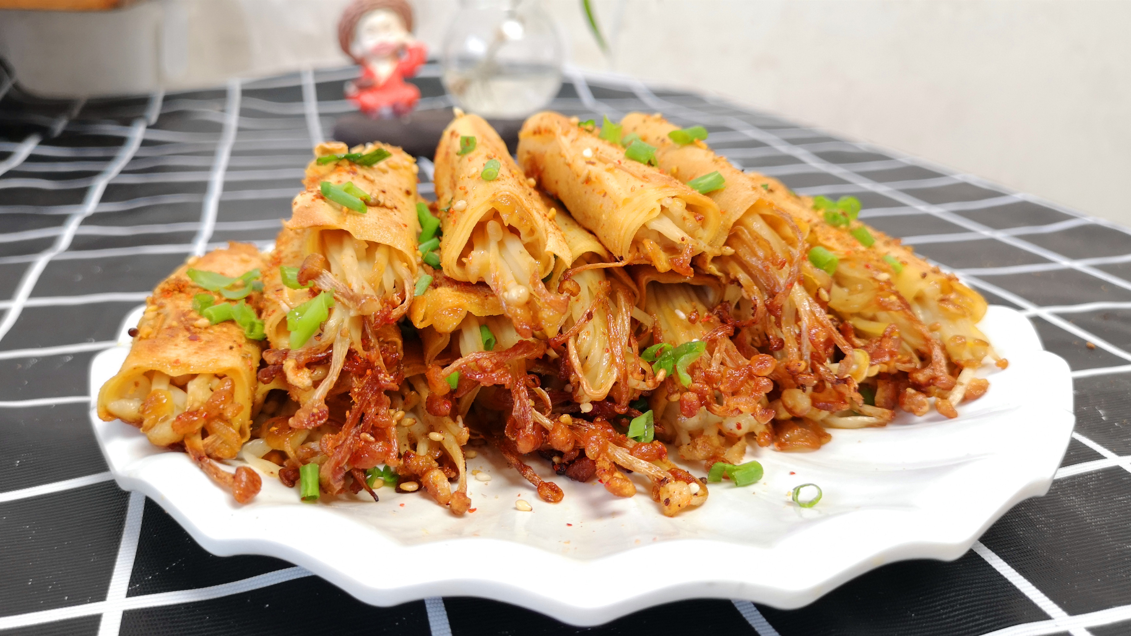 干豆腐金针菇这样做3分钟就搞定，不炒不炖少油又健康，太美味了