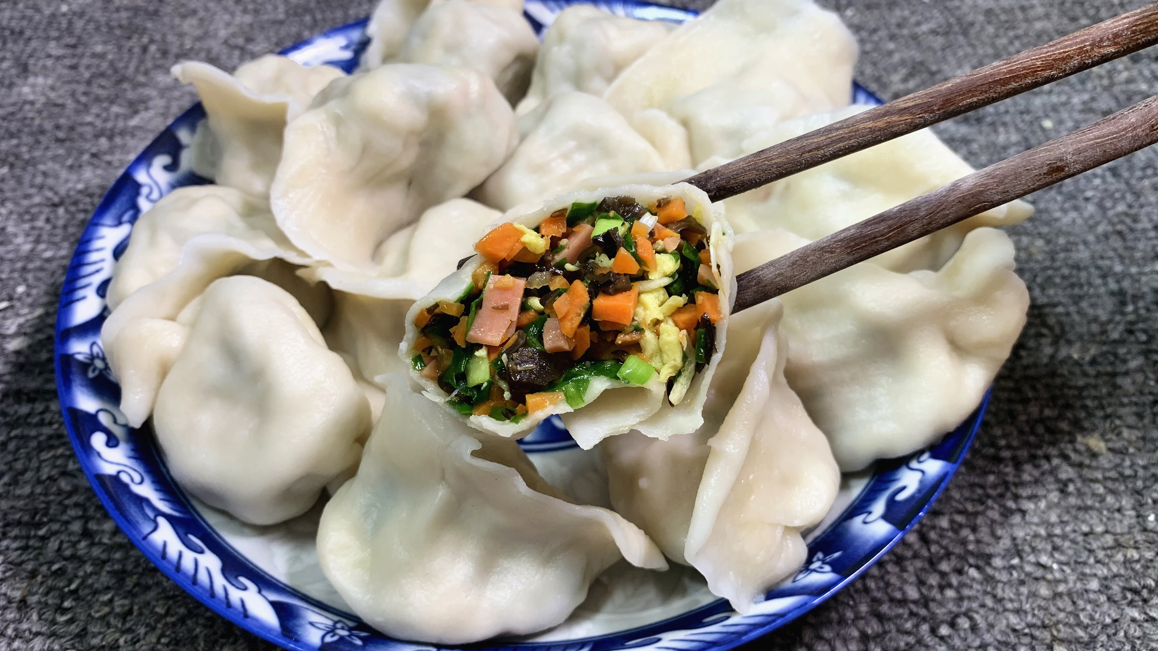 饺子想要好吃有诀窍,教你30年面点师不外传的秘方,个个皮薄透亮