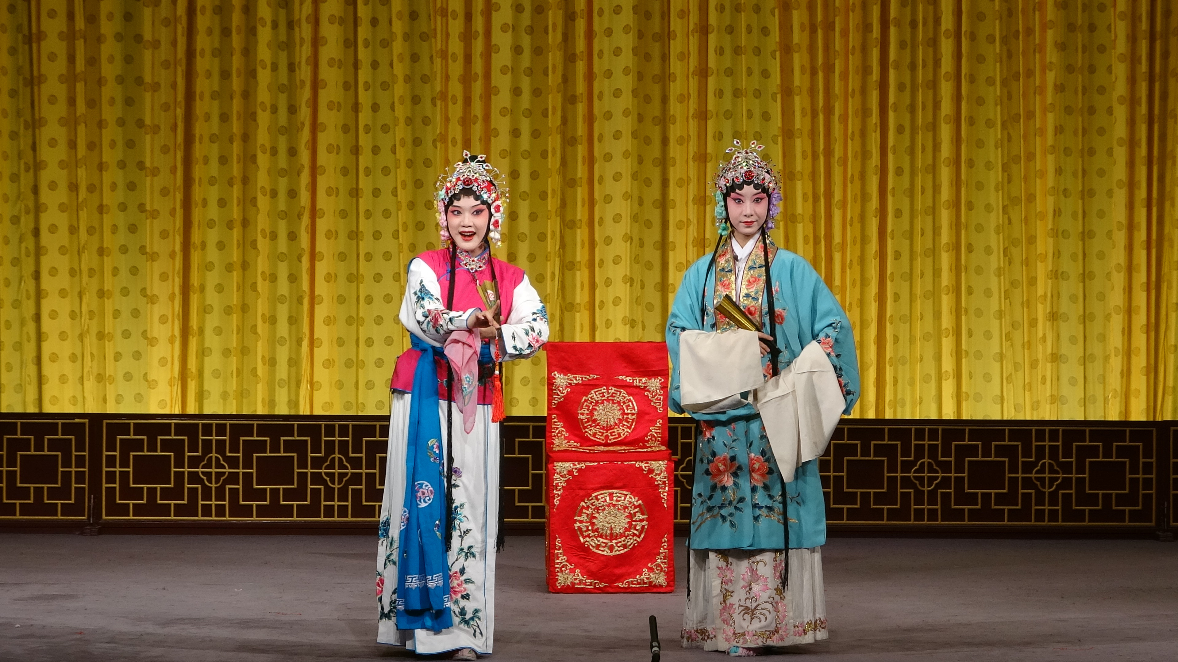 20220731国声京剧团惠民演出《卖水》骆晓晴 饰梅英 赵正扬饰桂英