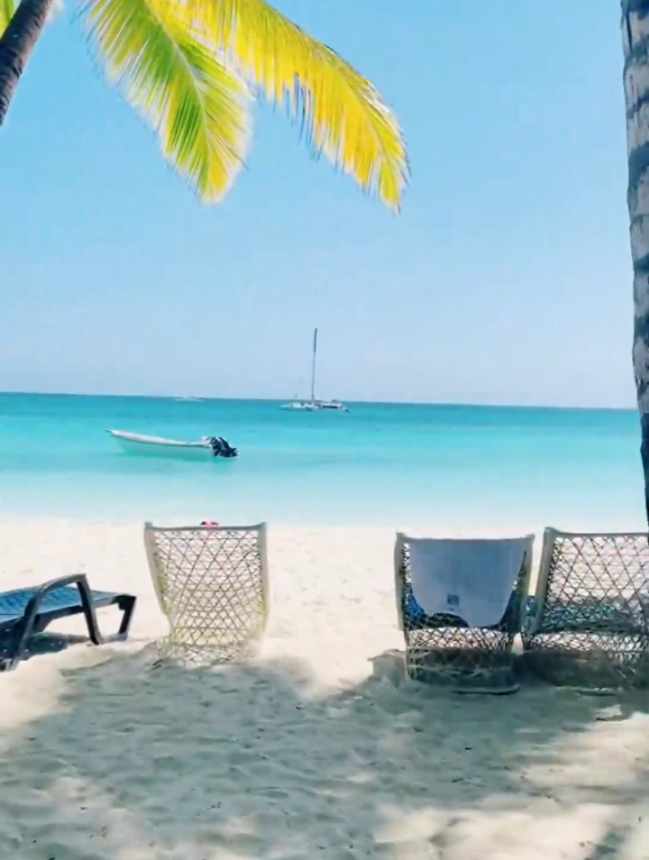 细腻的海滩,美丽的海景画面,惬意的旅行时光