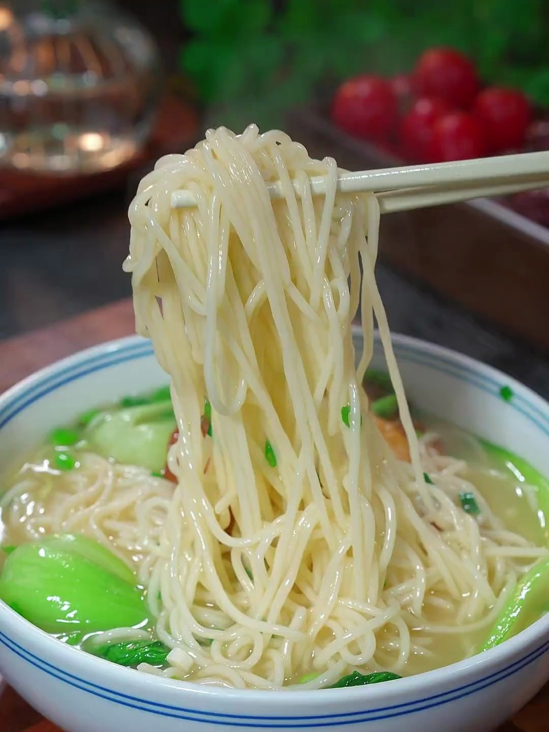 鲜美好吃的鸡汤面