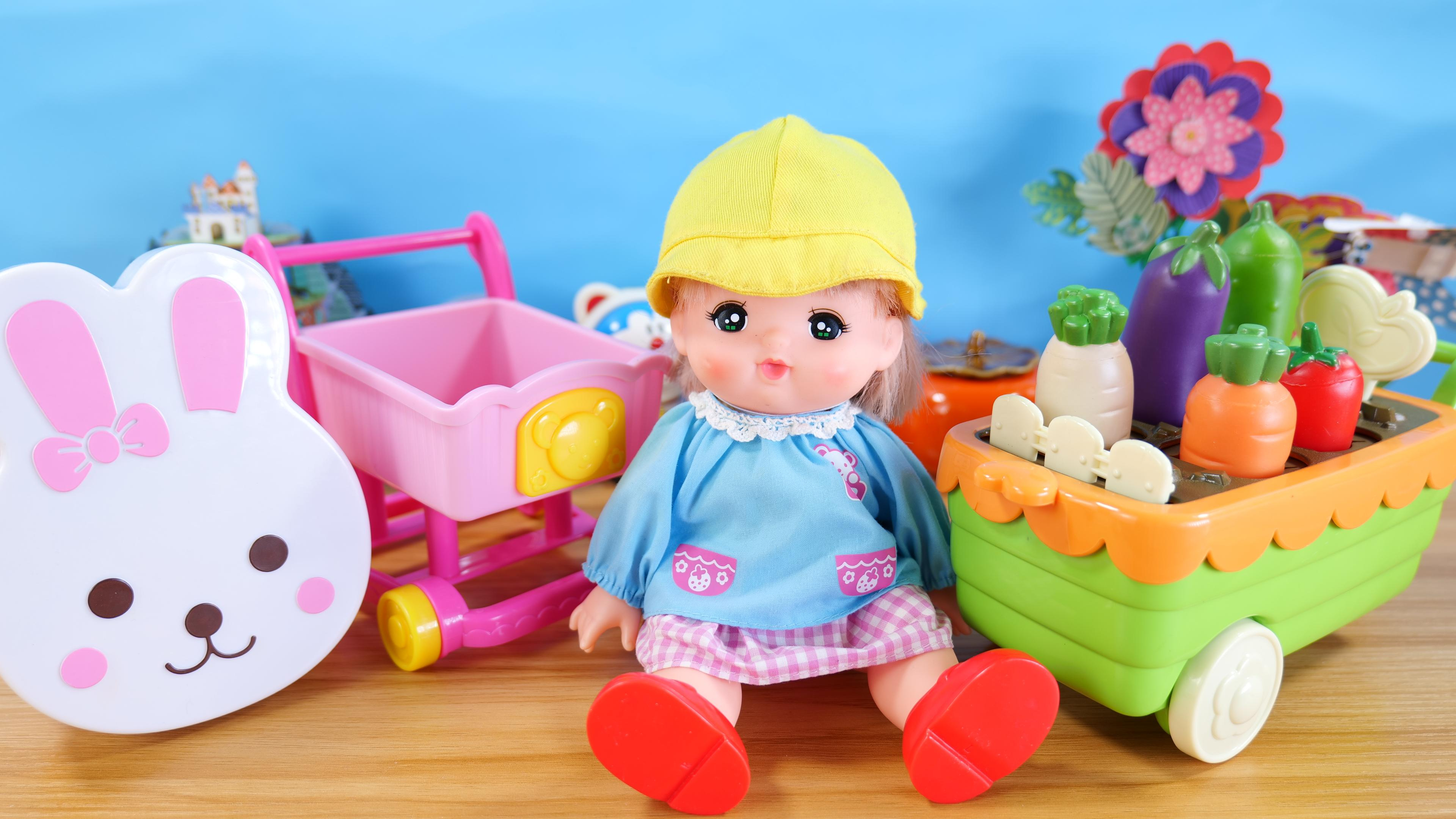 咪露准备兔子便当,到农场采摘蔬果