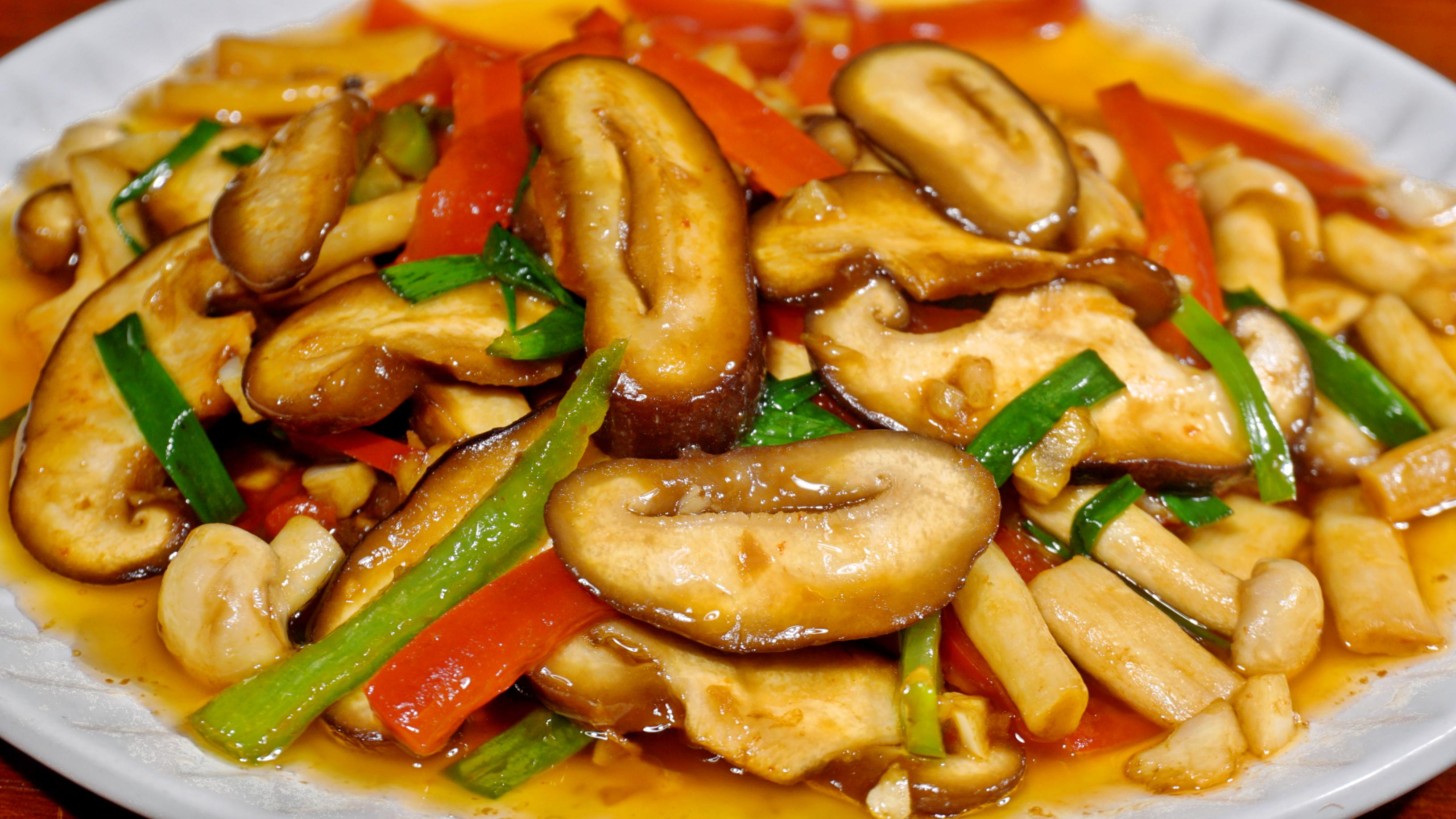 素炒双菇这样做比肉还香,清淡美味又下饭,我家一周吃五次