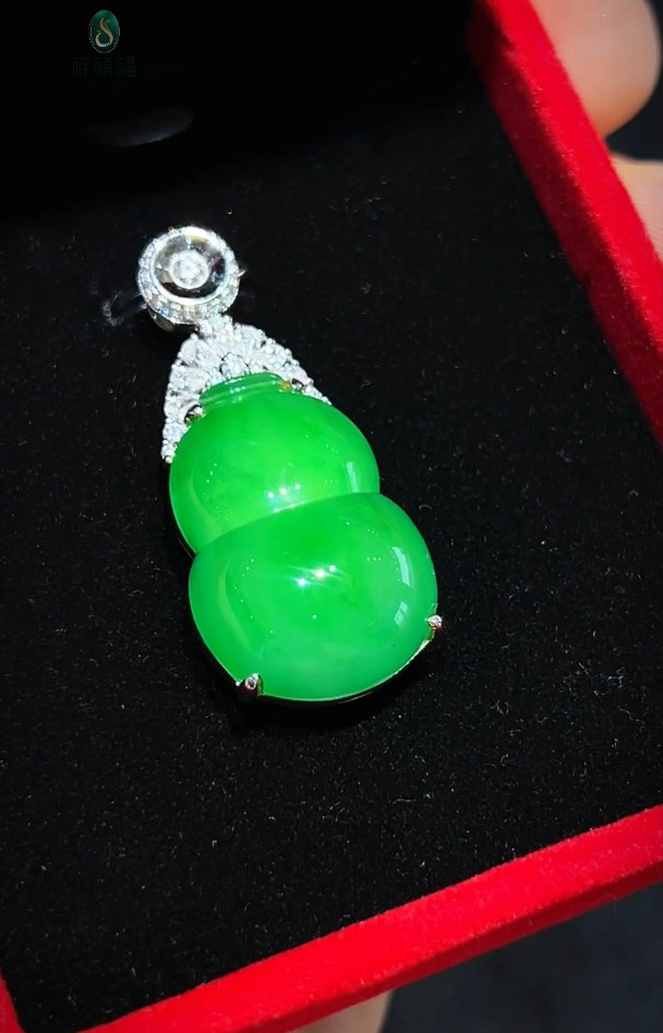 3年前90万买的翡翠葫芦 现在还能值多少钱?