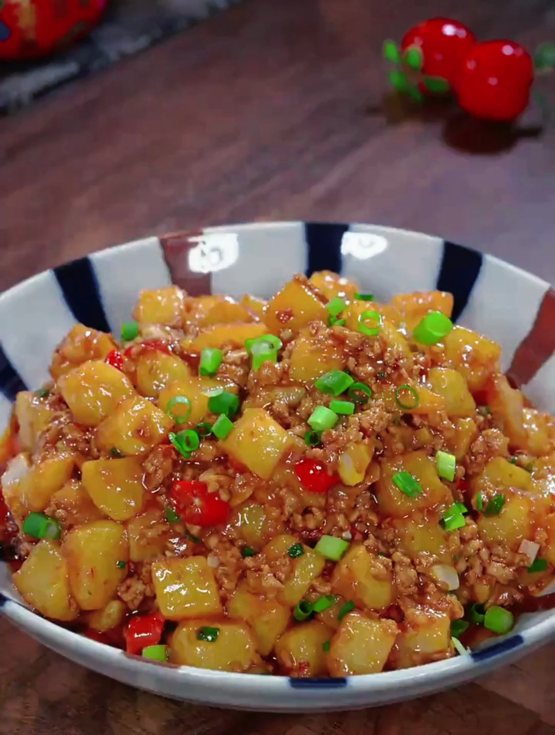 试试这款肉沫土豆