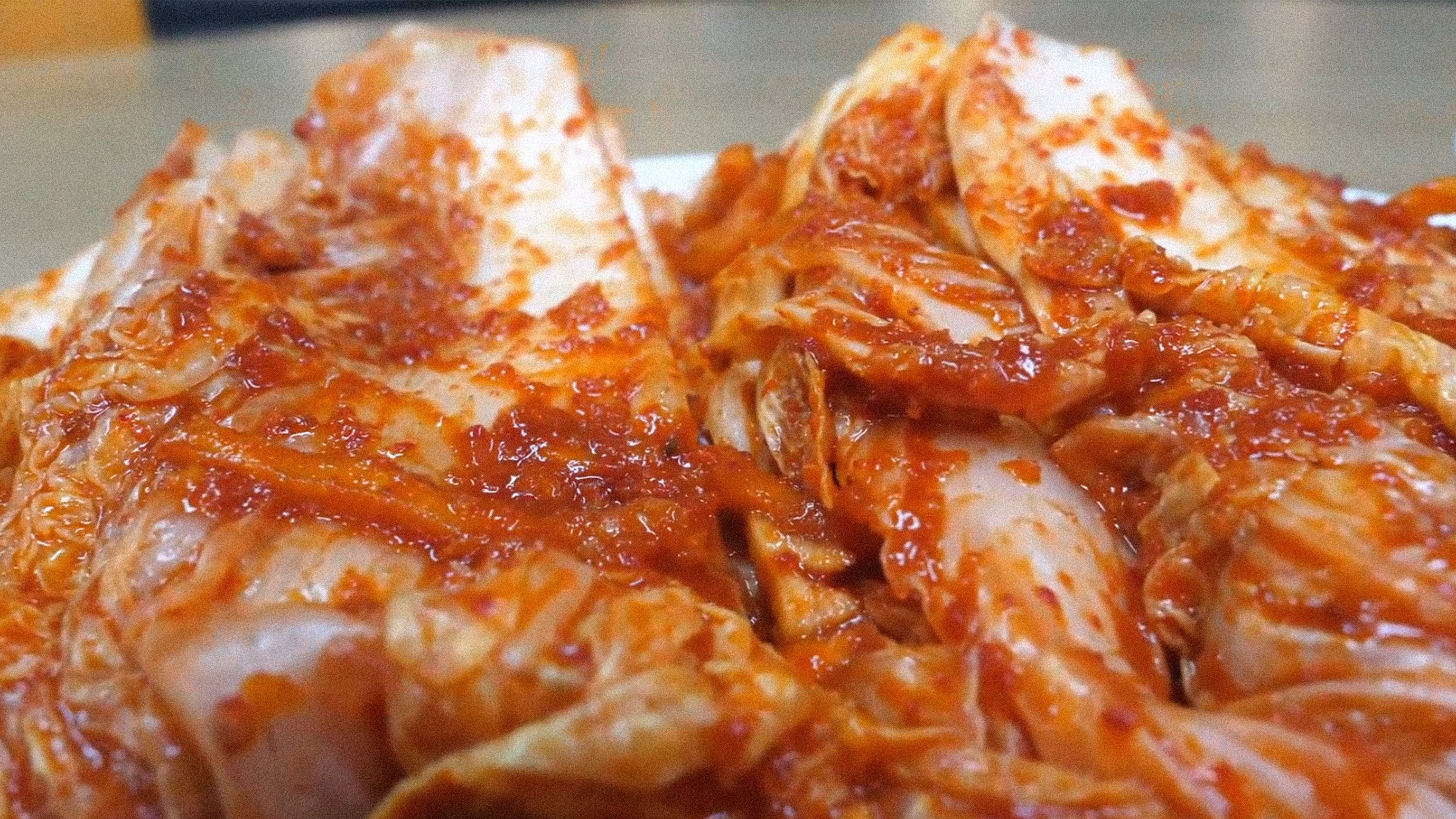 走进韩国泡菜工厂,生产过程解压而有趣