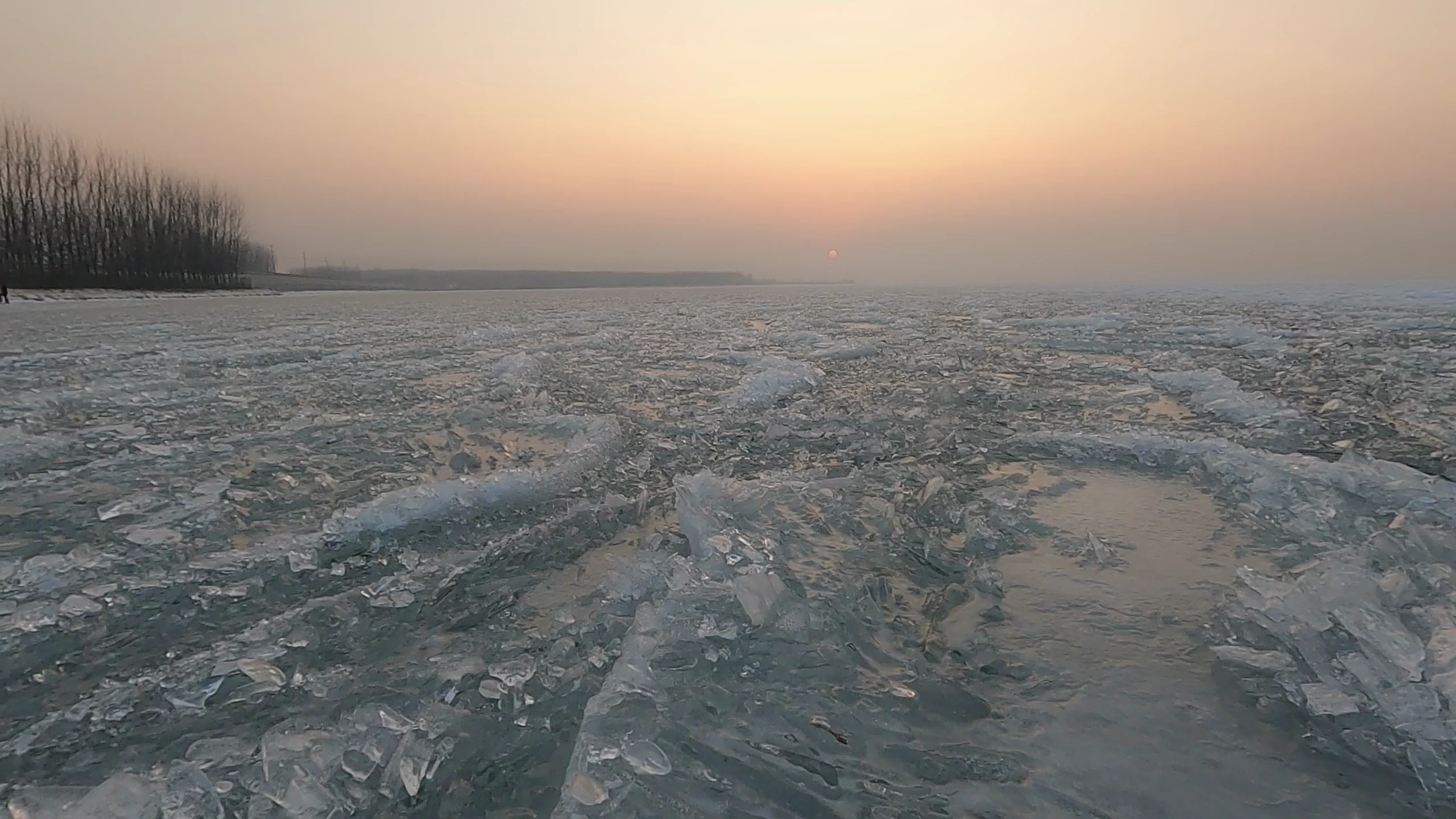 山东潍坊赛里木湖:峡山水库,天然溜冰场,北方的冬天,冰雪世界