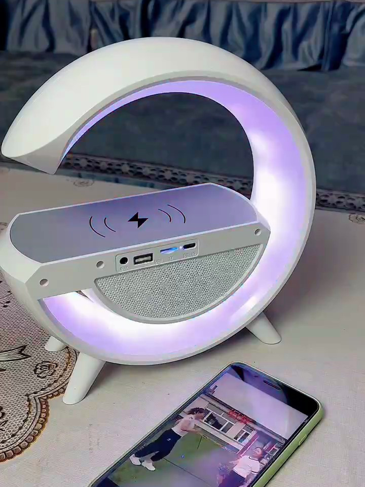 无线充蓝牙音响台灯,又是音响又是台灯还能无线充电,还能插卡!