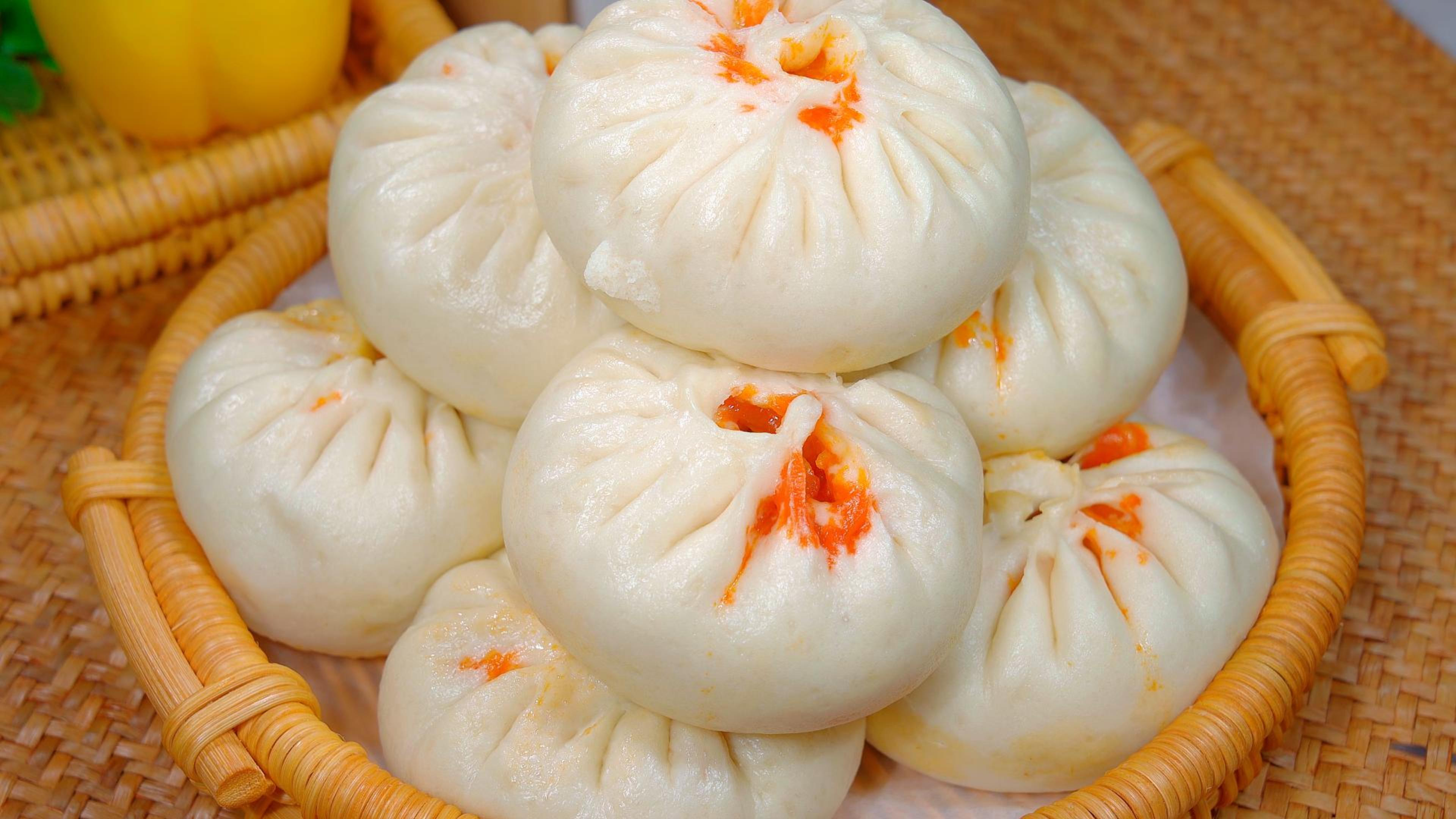 青椒茄子馅包子做法,不用提前发面,皮薄大馅,一出锅就吃了3个